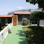 Finca-las Mariposas 2 *